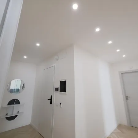 Apartment Light Charme, Natural Light A Due Passi Dalla Piazza Duomo